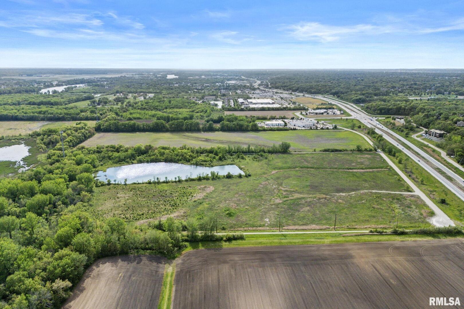7300 John Deere Road Moline, IL 61265 - Photo 6 of 10 a view of a city