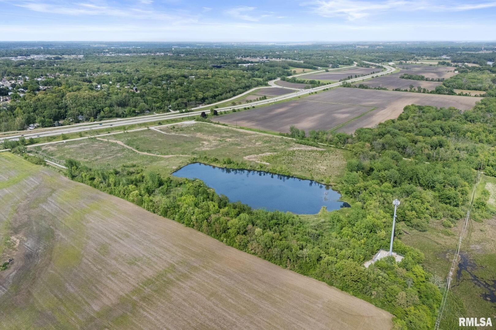 7300 John Deere Road Moline, IL 61265 - Photo 9 of 10 an aerial view of a house