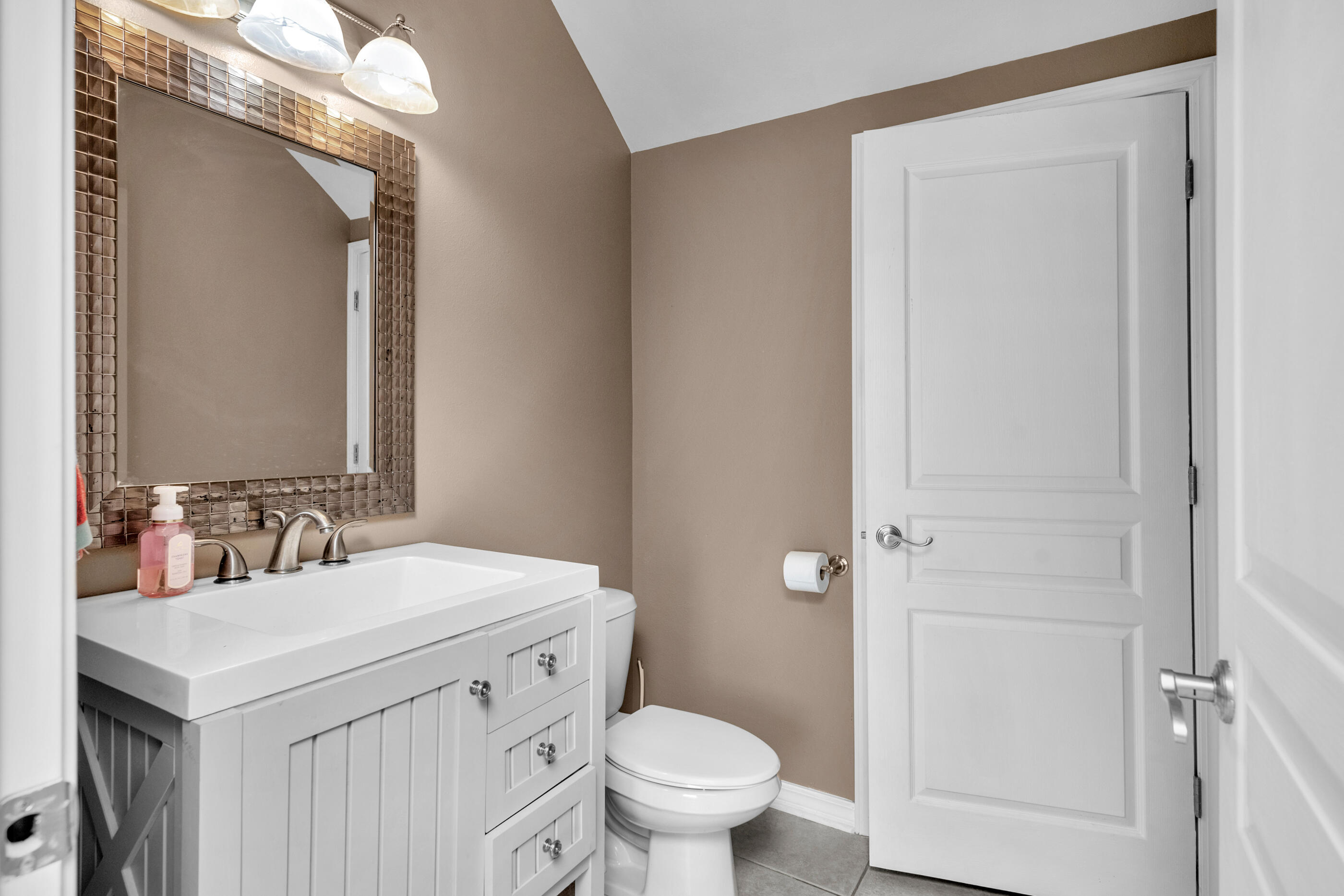 113 Hackberry Way Santa Rosa Beach, FL 32459 - Photo 5 of 18 1st floor guest bathroom