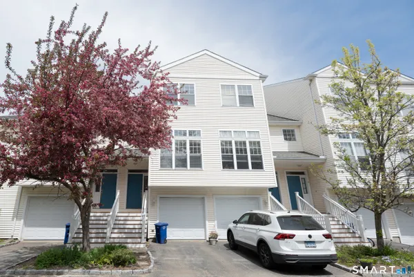 $3,000 | 291 Silver Brook Road, Unit 4, Orange, CT 06477
