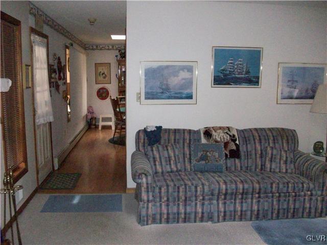 547 Turkey Ridge Road Mount Bethel, PA 18343 - Photo 7 of 14 a living room with furniture