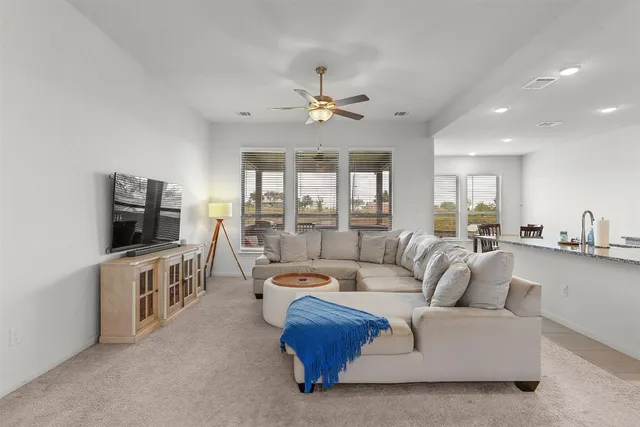 $460,000 | 915 Blue Violet, New Braunfels, TX 78130