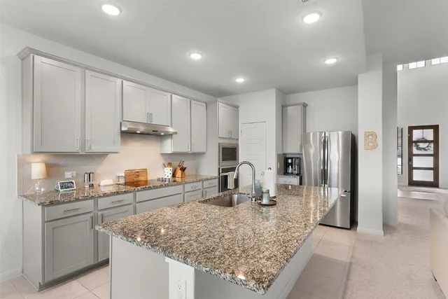 $460,000 | 915 Blue Violet, New Braunfels, TX 78130