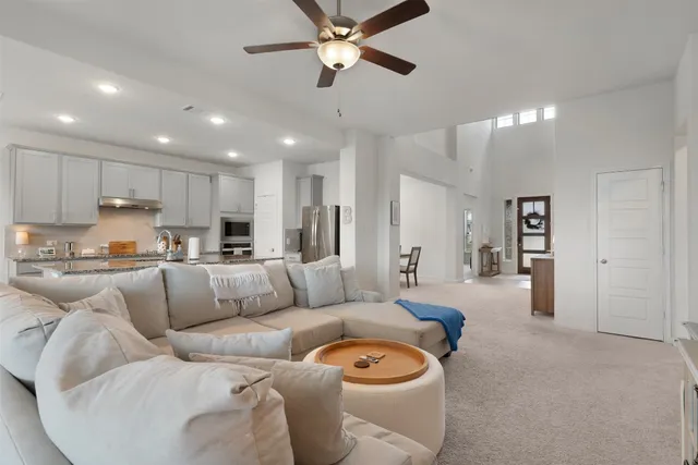 $460,000 | 915 Blue Violet, New Braunfels, TX 78130