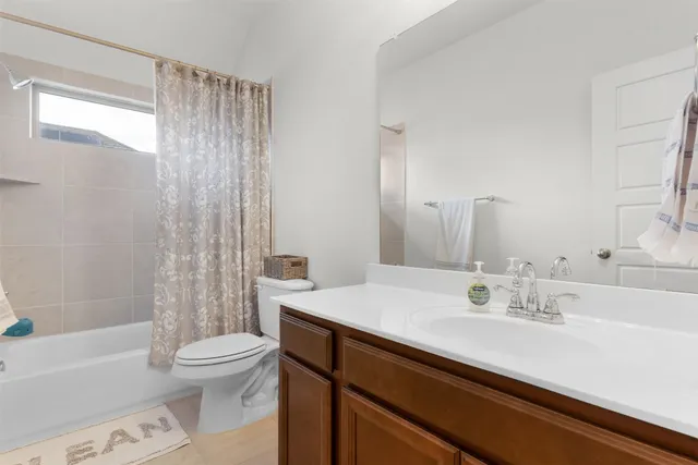 $460,000 | 915 Blue Violet, New Braunfels, TX 78130