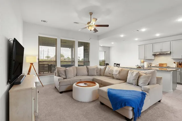 $460,000 | 915 Blue Violet, New Braunfels, TX 78130