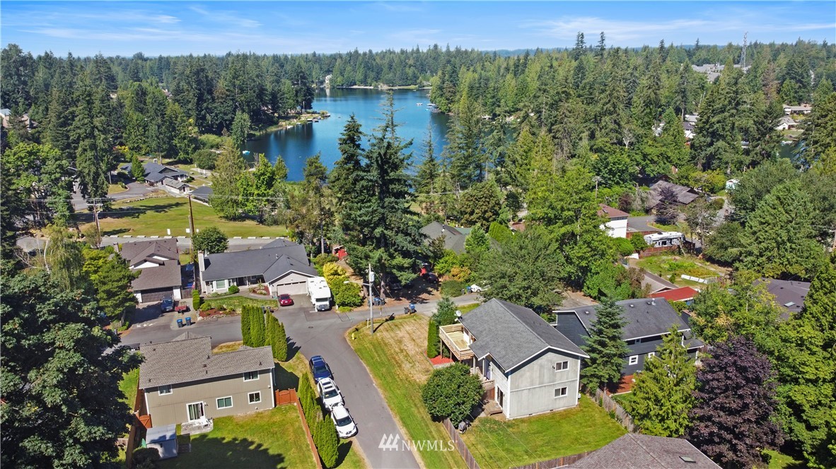 26410 218th Avenue Southeast Maple Valley, WA 98038 - Photo 4 of 28 an aerial view of multiple house