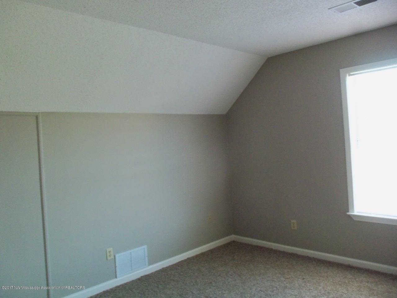 7330 Deerbrook Road Olive Branch, MS 38654 - Photo 15 of 22 102_9594