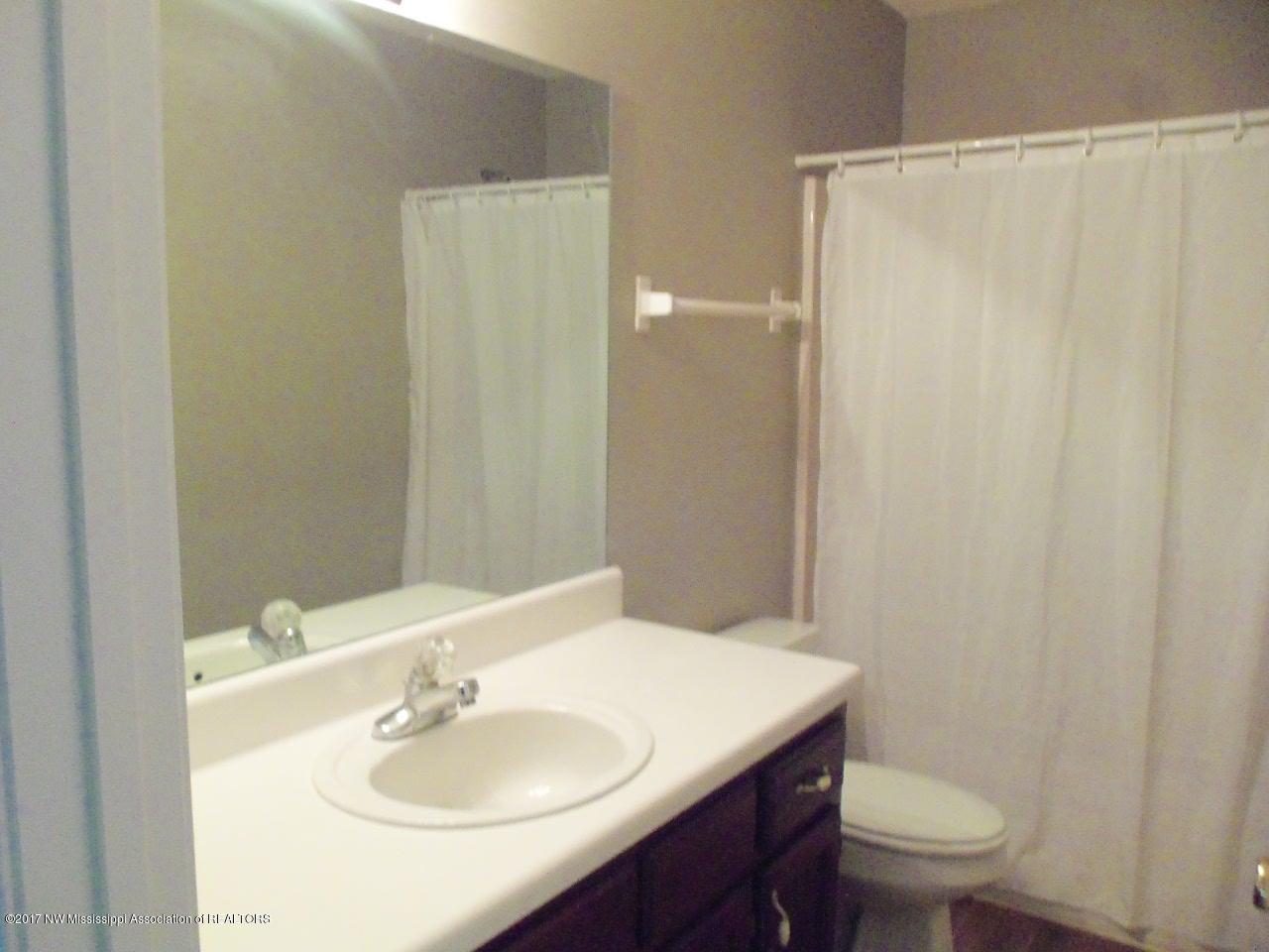 7330 Deerbrook Road Olive Branch, MS 38654 - Photo 17 of 22 102_9591