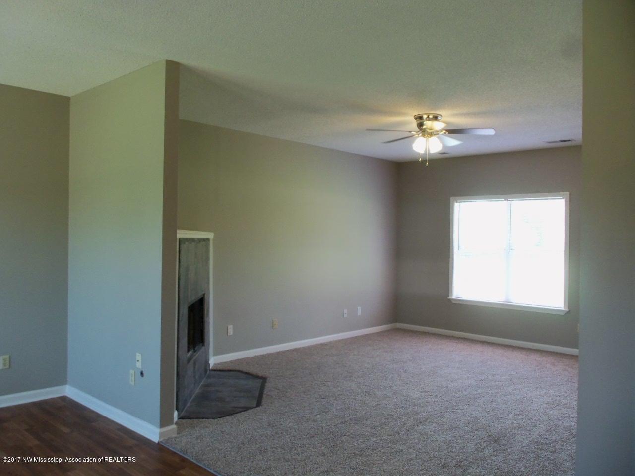7330 Deerbrook Road Olive Branch, MS 38654 - Photo 3 of 22 102_9575