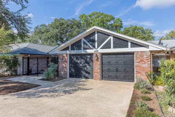 $1,900 | 11611 Whisper Valley Street, San Antonio, TX 78230