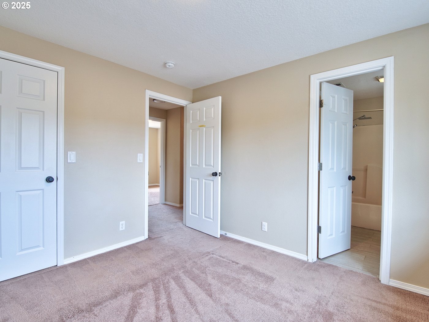 3229 North Meridian Street Newberg, OR 97132 - Photo 24 of 41 a view of an empty room and closet area