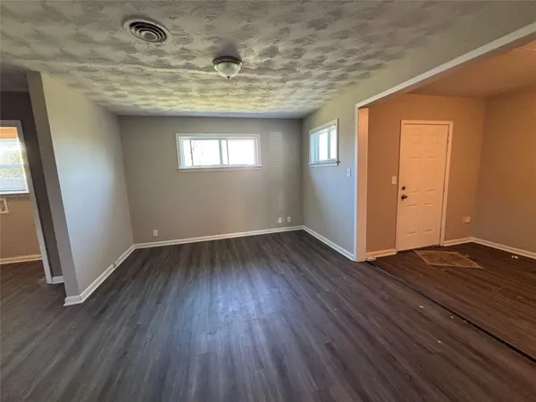 $1,800 | 2526 Jackson, La Marque, TX 77568