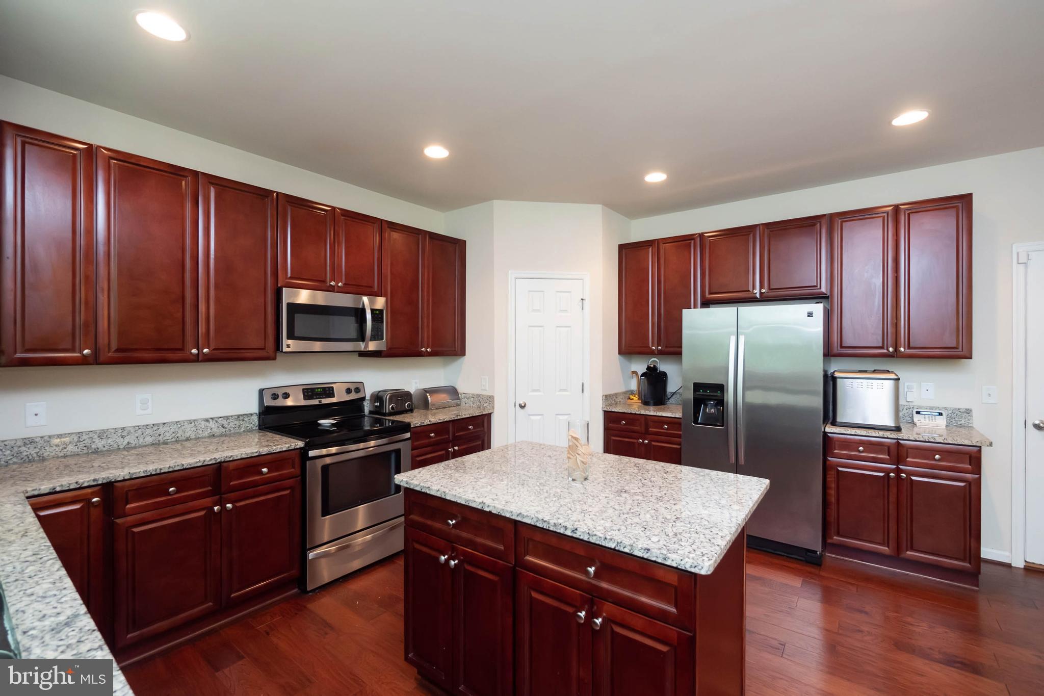 17983 Possum Point Road Dumfries, VA 22026 - Photo 19 of 37 Kitchen 3