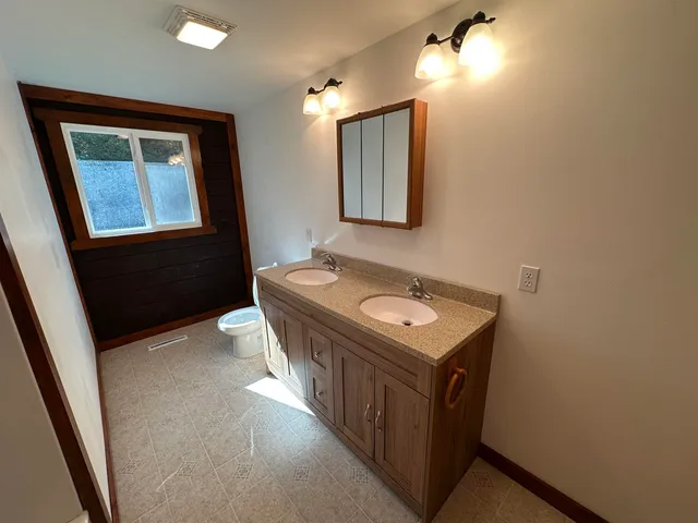 $325,000 | 30023 Co Hwy B, Lone Rock, WI 53556