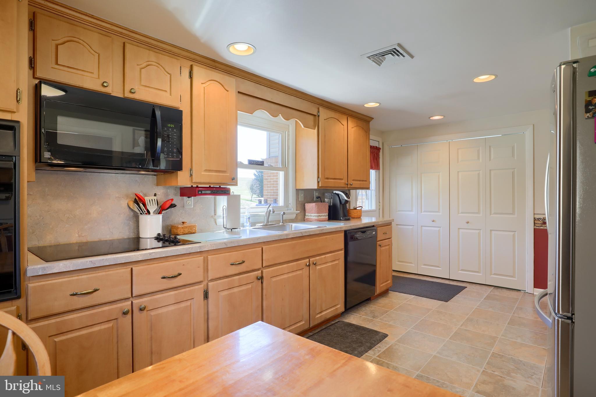 1640 Northview Road York, PA 17406 - Photo 11 of 33 Gallery Image 11