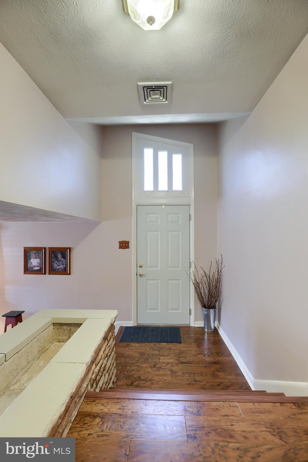 1640 Northview Road York, PA 17406 - Photo 3 of 33 Gallery Image 3