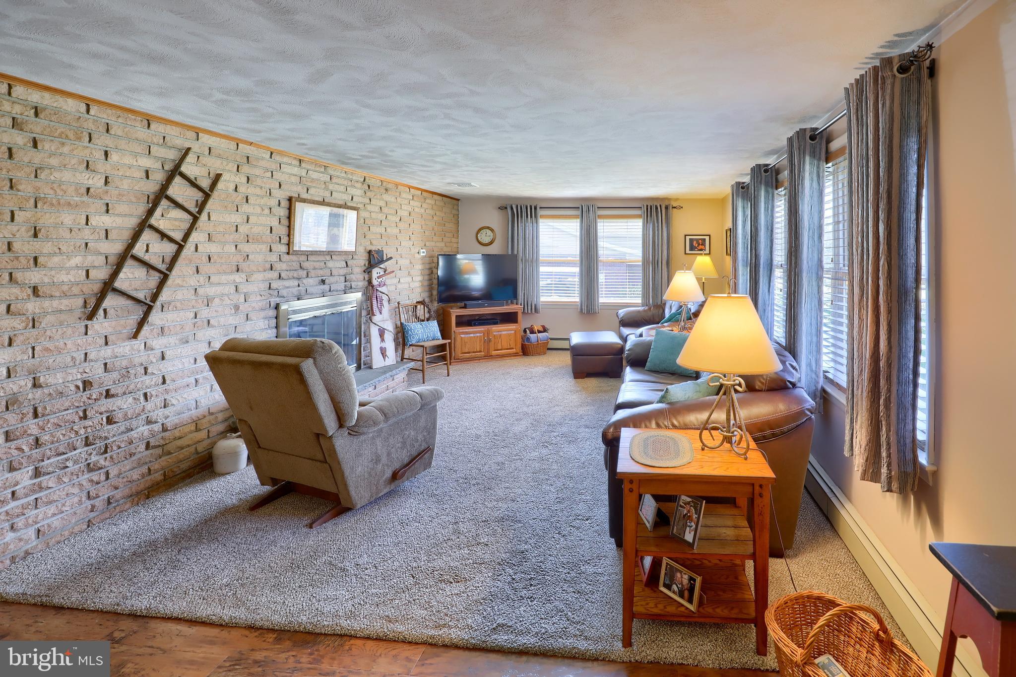 1640 Northview Road York, PA 17406 - Photo 8 of 33 Gallery Image 8
