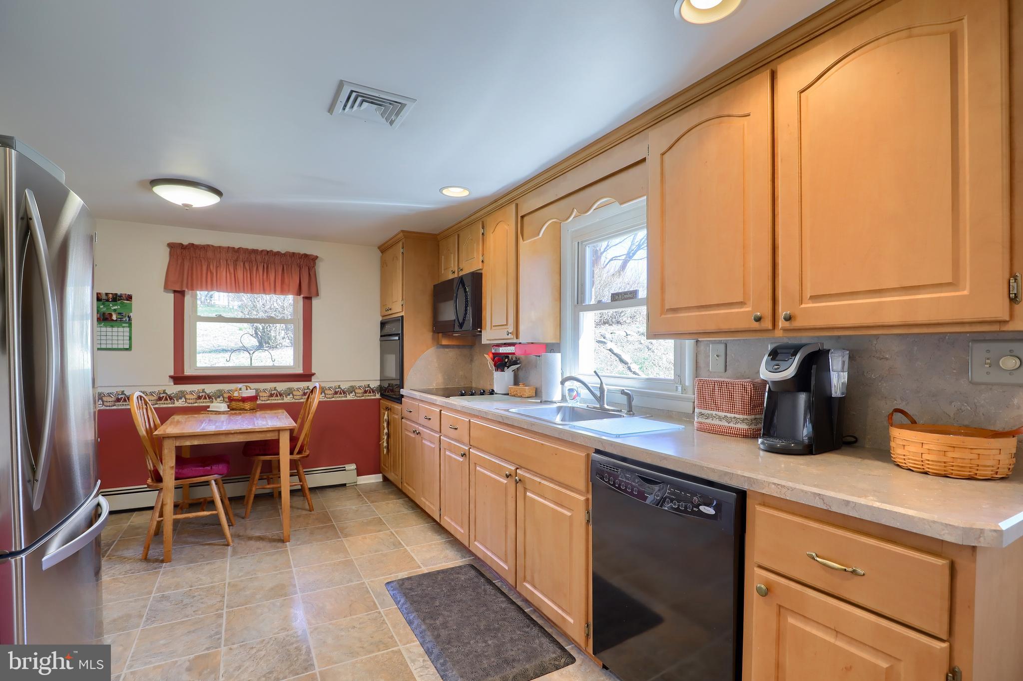 1640 Northview Road York, PA 17406 - Photo 9 of 33 Gallery Image 9