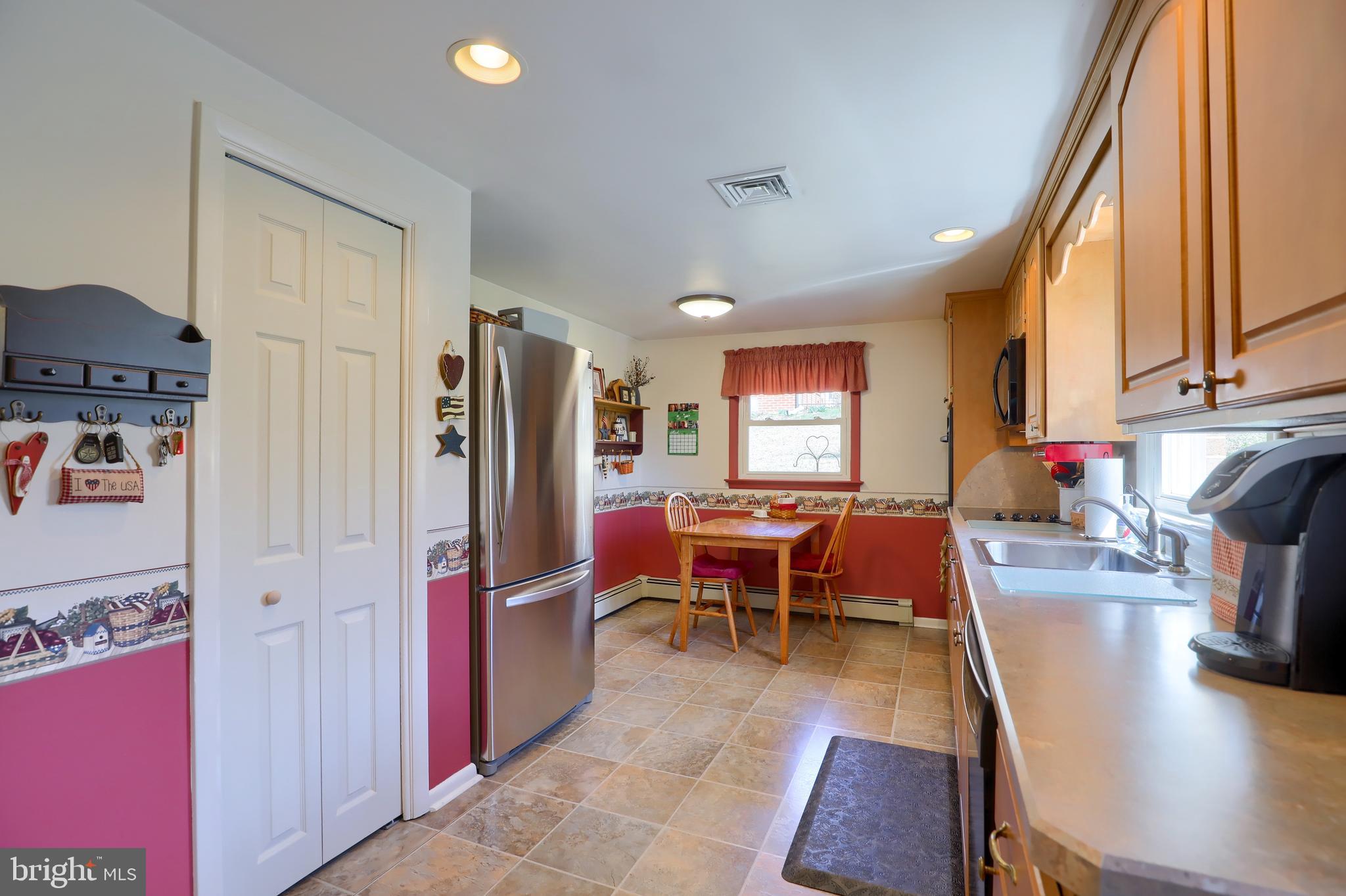 1640 Northview Road York, PA 17406 - Photo 10 of 33 Gallery Image 10