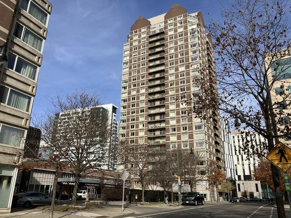 $700,000 | 10 Museum Way, Unit 2325, Cambridge, MA 02141