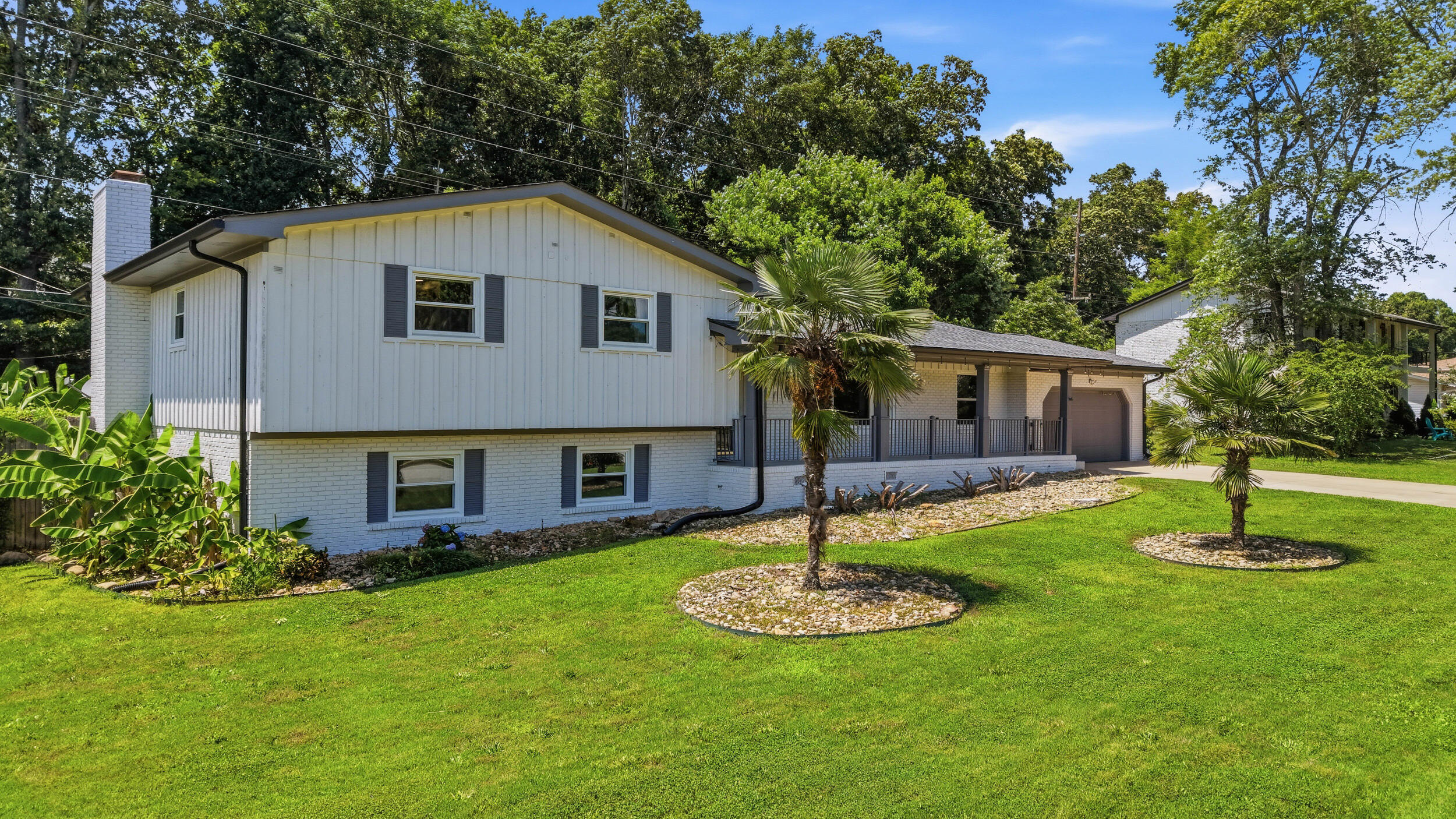 205 Masters Road Hixson, TN 37343 - Photo 35 of 40 Classic Tri-Level Curb Appeal