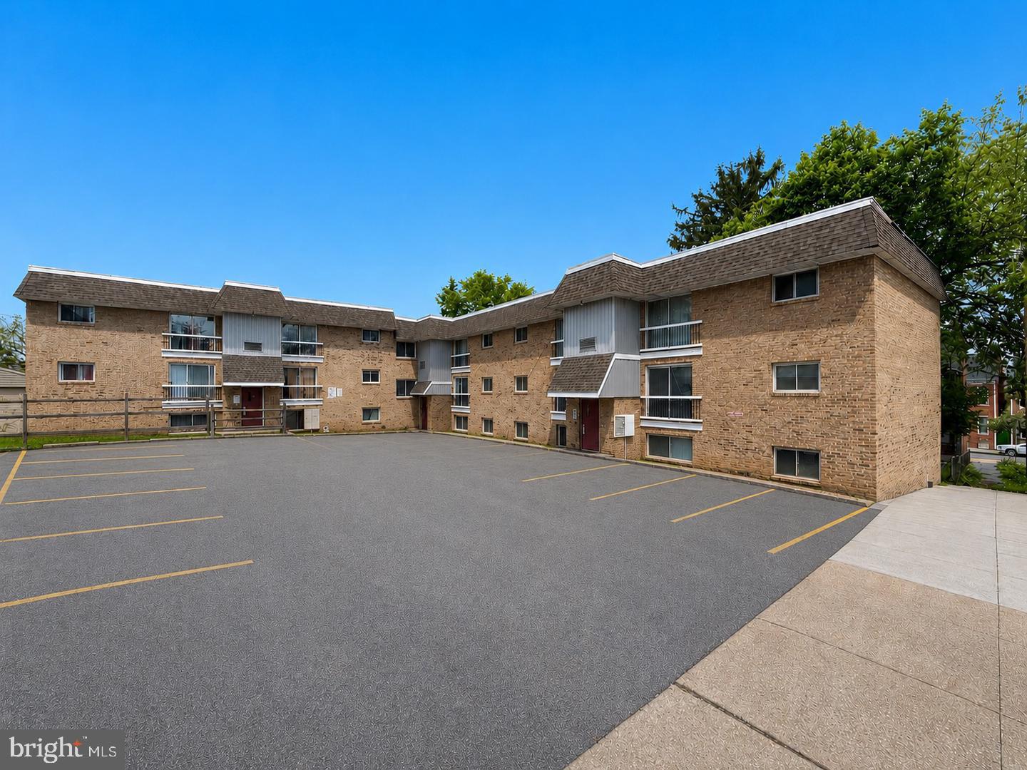 283 Park Street, Unit C15 York, PA 17401 - Photo 1 of 11 Charming brick apartments with ample parking.