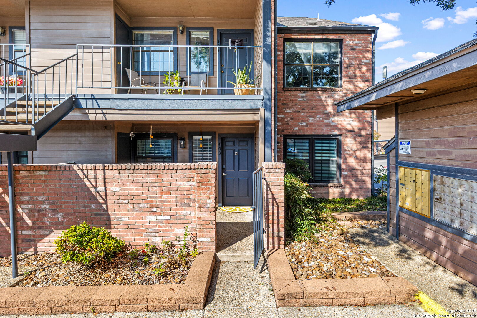 4803 Hamilton Wolfe Road, Unit 403 San Antonio, TX 78229 - Photo 2 of 32