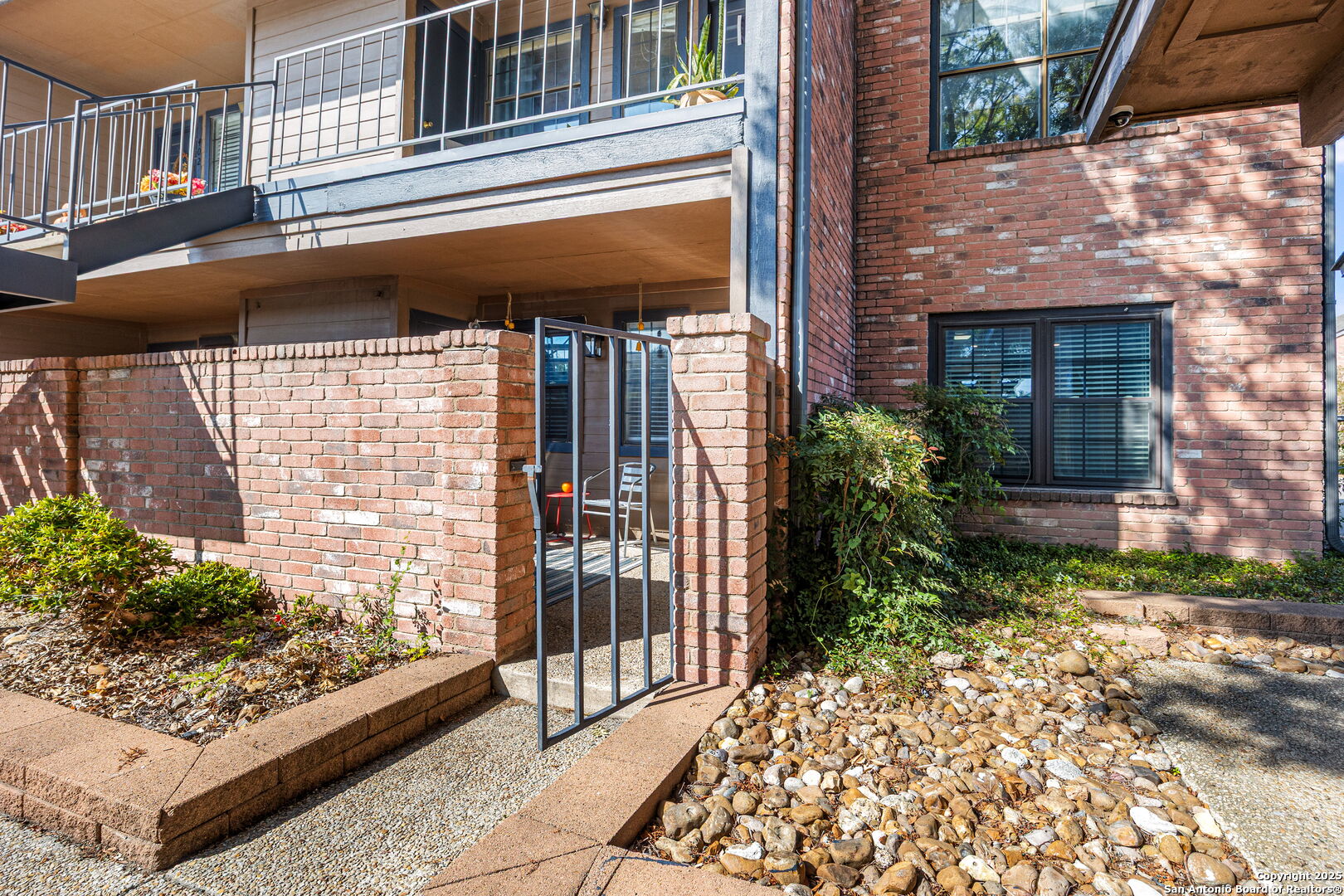 4803 Hamilton Wolfe Road, Unit 403 San Antonio, TX 78229 - Photo 3 of 32