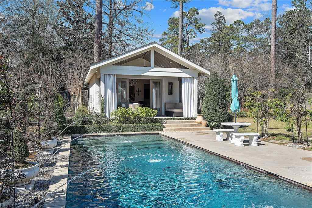 2 Honeysuckle Lane Covington, LA 70433 - Photo 3 of 32 Gallery Image 3