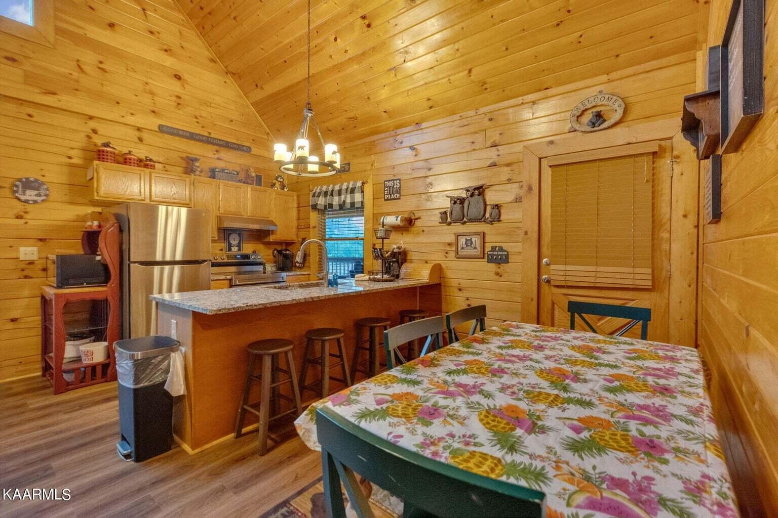 1815 Trout Way Sevierville, TN 37862 - Photo 14 of 27 20230807082846304046000000-o