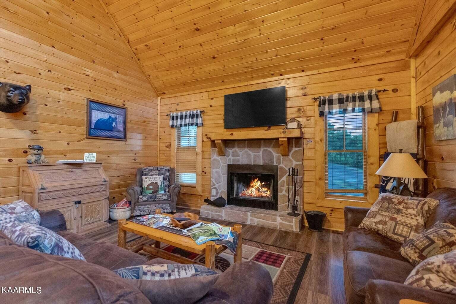 1815 Trout Way Sevierville, TN 37862 - Photo 18 of 27 20230807082854849373000000-o