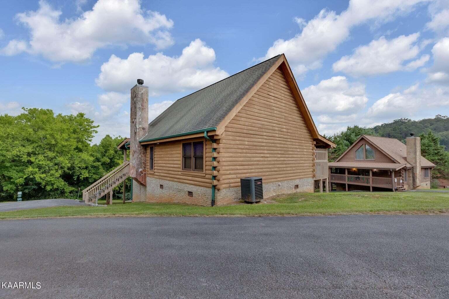 1815 Trout Way Sevierville, TN 37862 - Photo 10 of 27 20230807081815269269000000-o