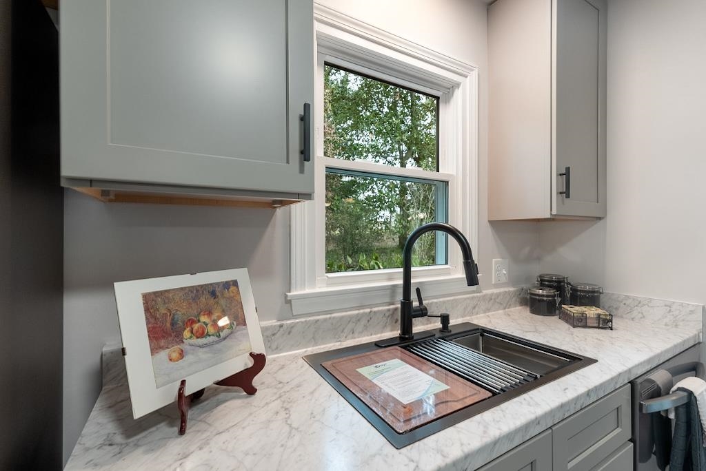 554 Stuart Street Daphne, AL 36526 - Photo 41 of 49 Kitchen