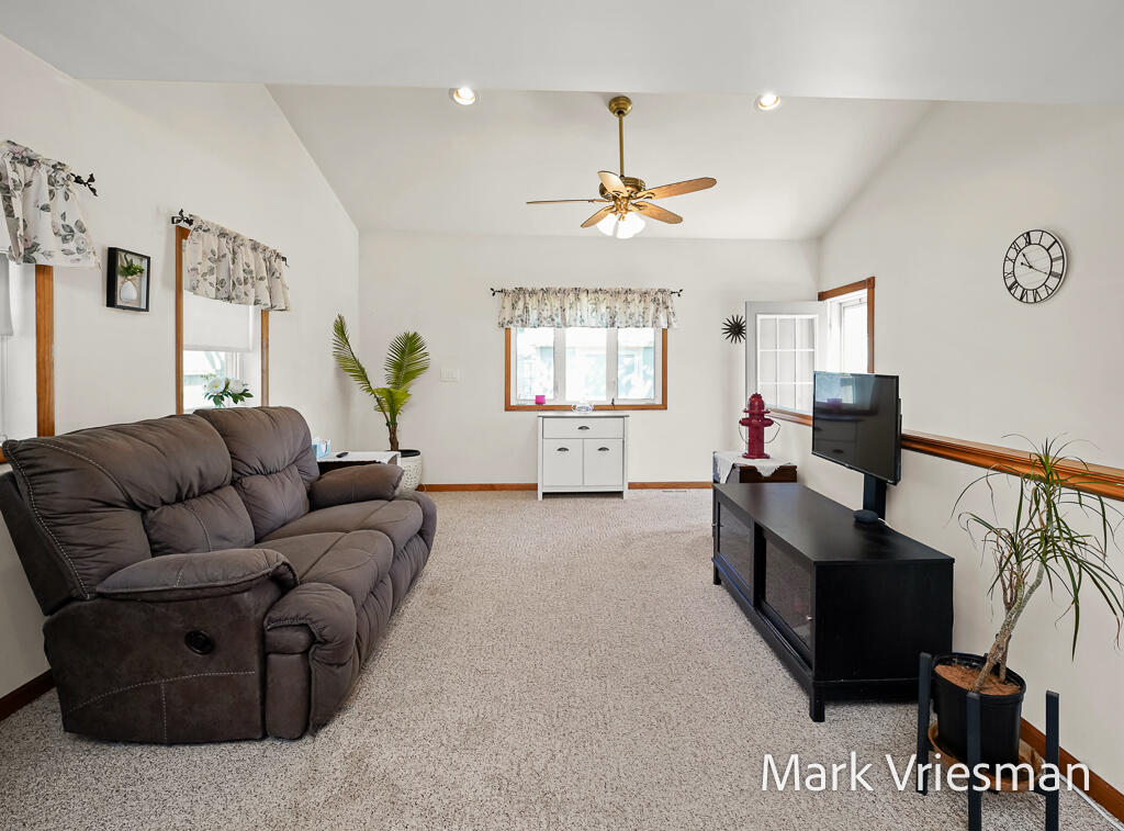 3125 Coolidge Road Muskegon, MI 49441 - Photo 13 of 46 3125CoolidgeRd-31LoRes