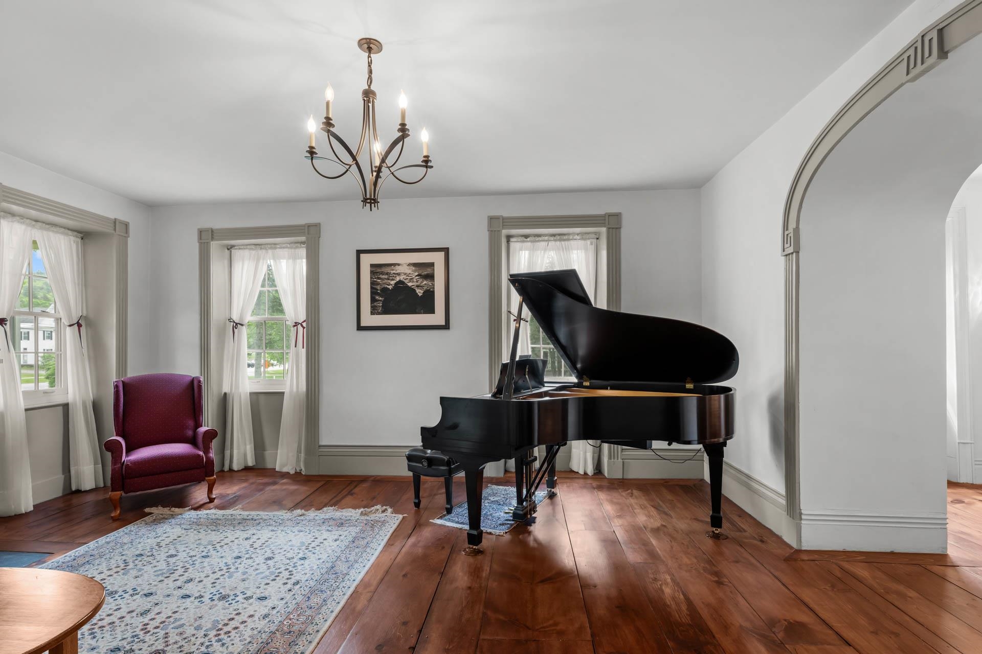 258 Main Street Charlestown, NH 03603 - Photo 15 of 45