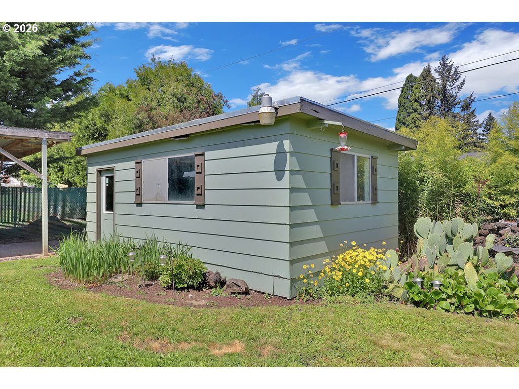 1570 Hayden Bridge Road Springfield, OR 97477 - Photo 36 of 44 Gallery Image 36
