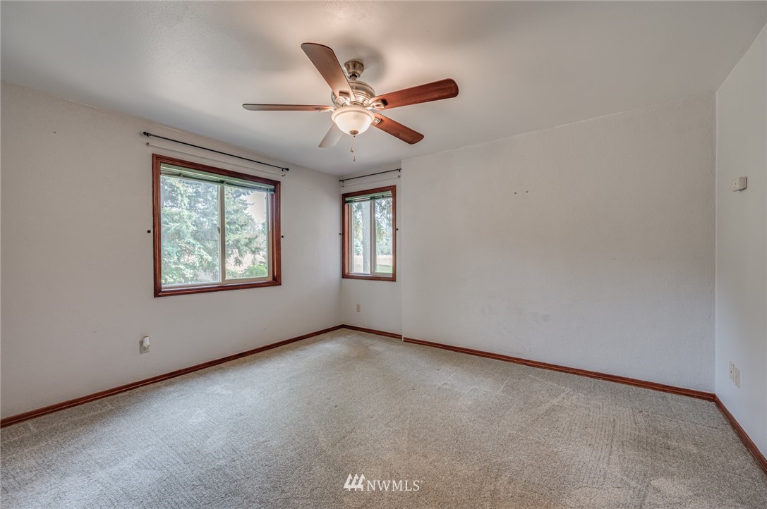 1104 Northwest 199th Street Ridgefield, WA 98642 - Photo 22 of 35