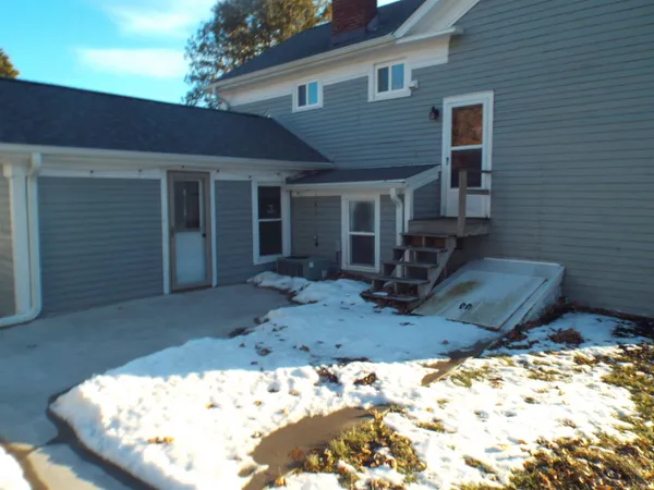 $159,900 | 402 West Main Street, Warren, IL 61087