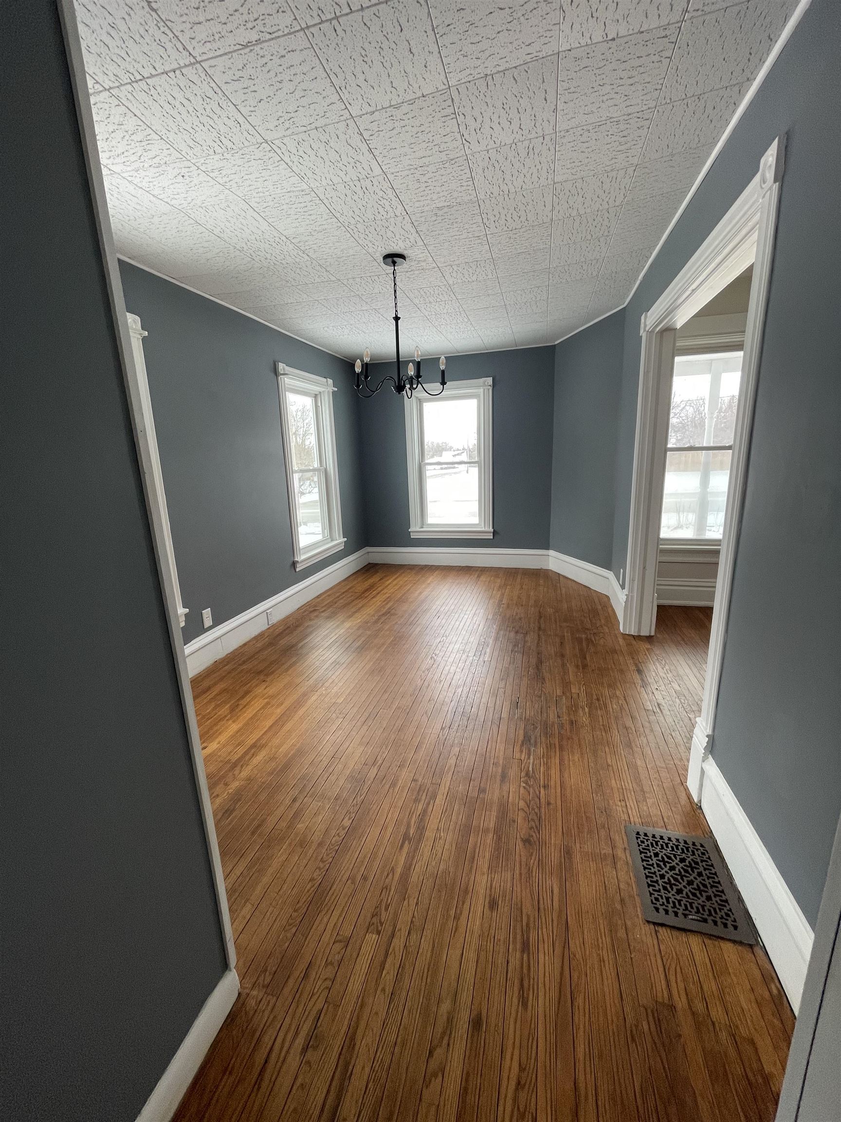 402 West Main Street Warren, IL 61087 - Photo 7 of 25