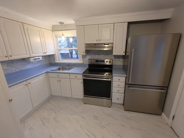 $2,750 | 54 Greenwood Drive, Manchester, CT 06040