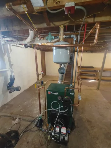 $2,750 | 54 Greenwood Drive, Manchester, CT 06040