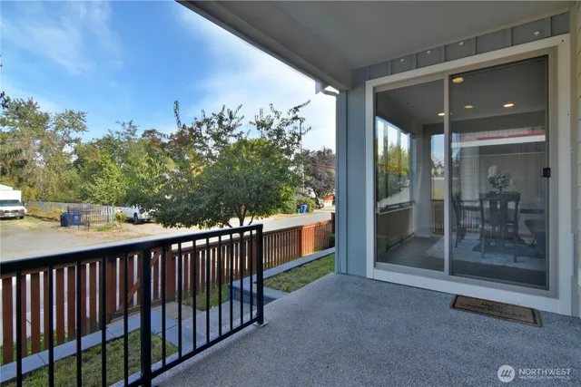 $970,000 | 218 Southwest 96th Lane, Seattle, WA 98106