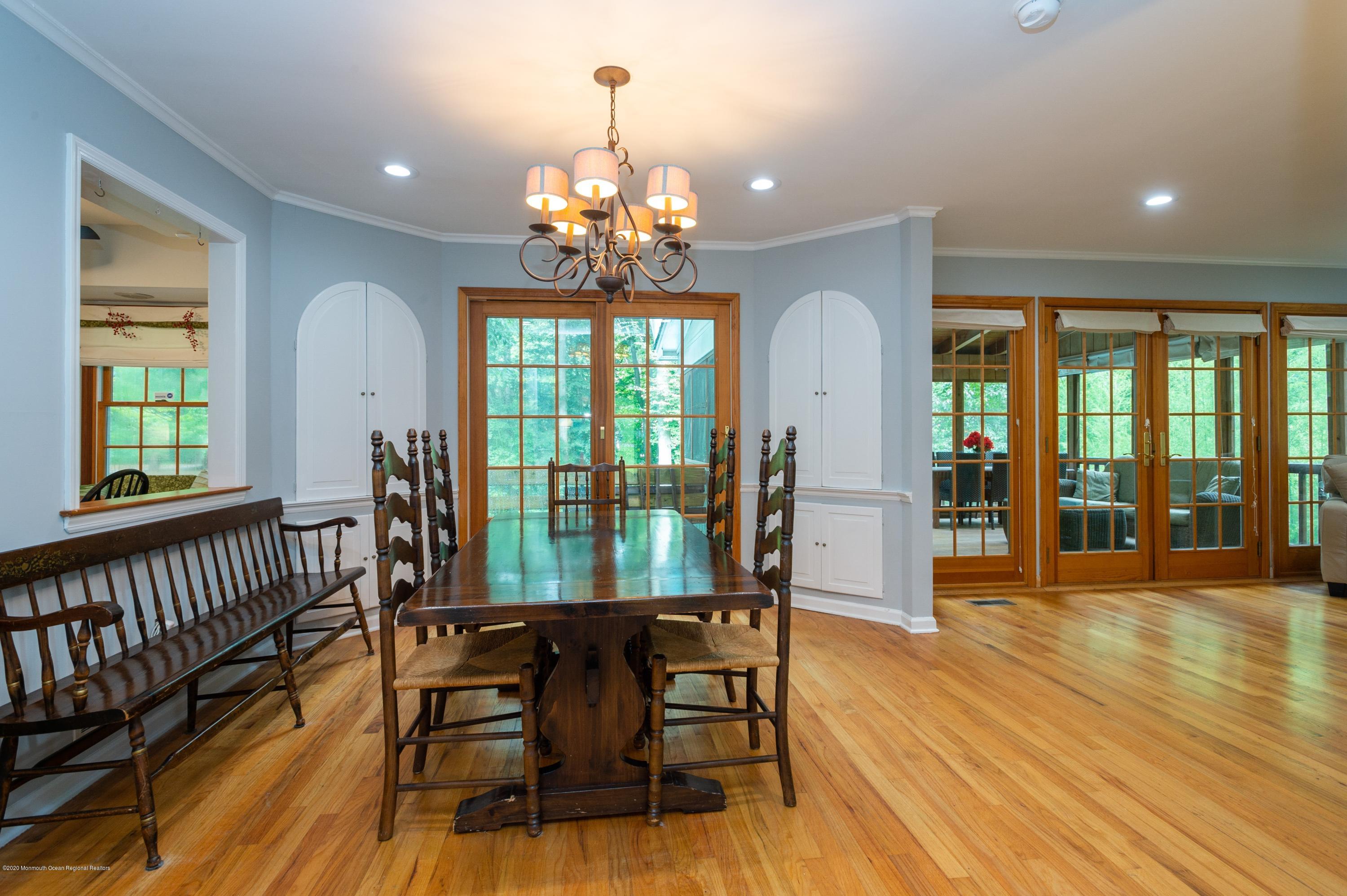 19 Tall Tree Road Middletown, NJ 07748 - Photo 8 of 24 06_19TallTreeRd_359_BreakfastArea_HiRes