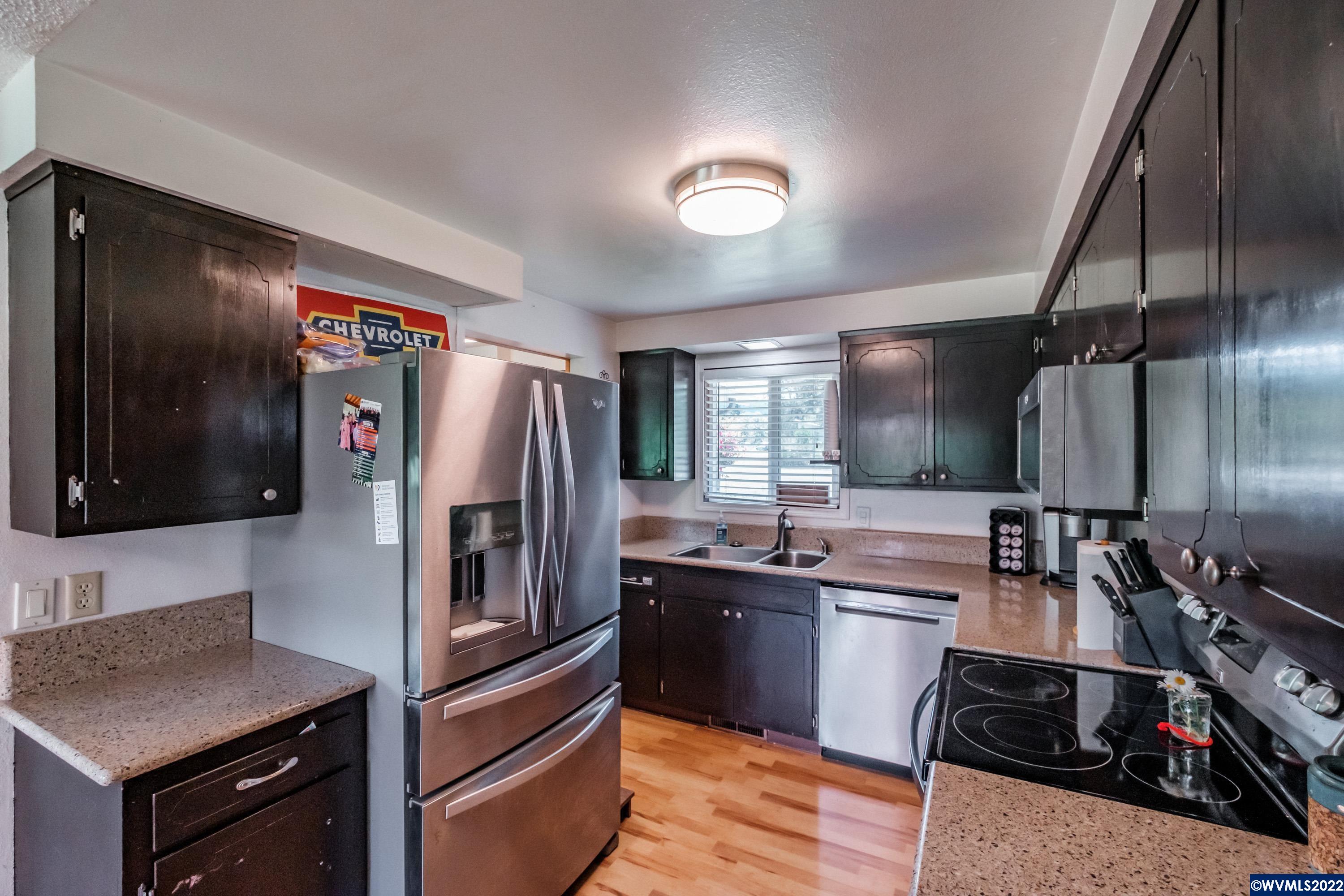 28655 Liberty Road Sweet Home, OR 97386 - Photo 11 of 41 Gallery Image 11