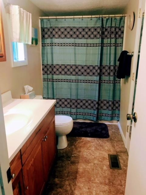 3955 Niles Road St. Joseph, MI 49085 - Photo 14 of 20 3955 Niles Rd. Master bath