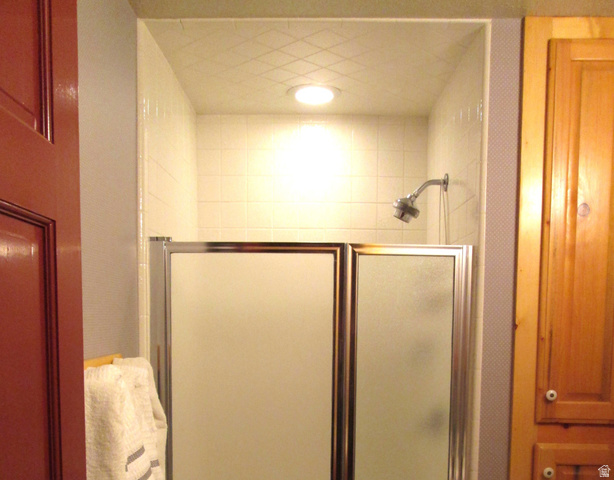 6210 Mountain View Road, Unit 133 Coalville, UT 84017 - Photo 66 of 87 The shower has ceramic tile that covers the ceiling.