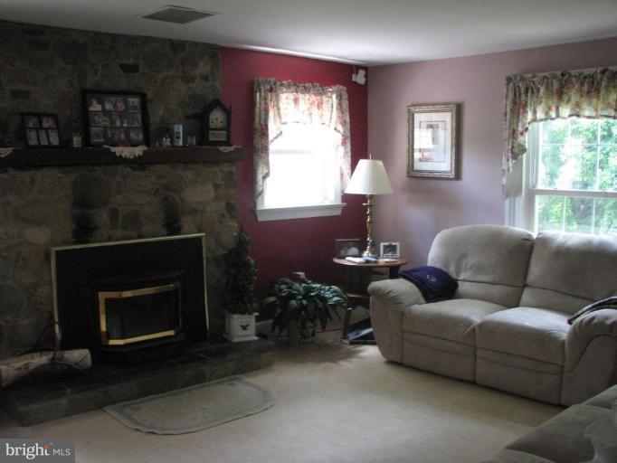 17169 Raccoon Ford Road Culpeper, VA 22701 - Photo 5 of 13 Living Room #2