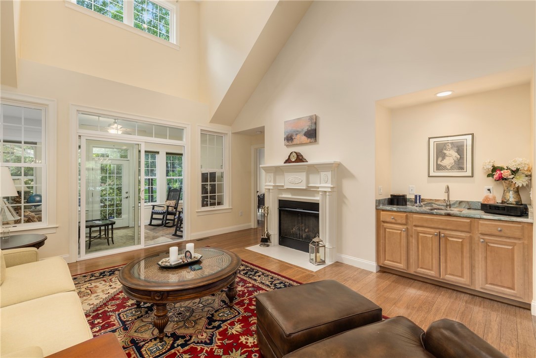 315 Old River Road, Unit 6 Lincoln, RI 02838 - Photo 17 of 47