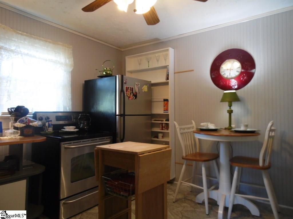 16 Cole Road Greenville, SC 29611 - Photo 13 of 27